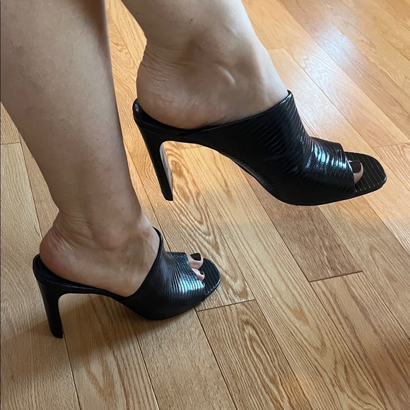 Black Heeled high heels by charles david sz 9.5 - Picture 5 of 12